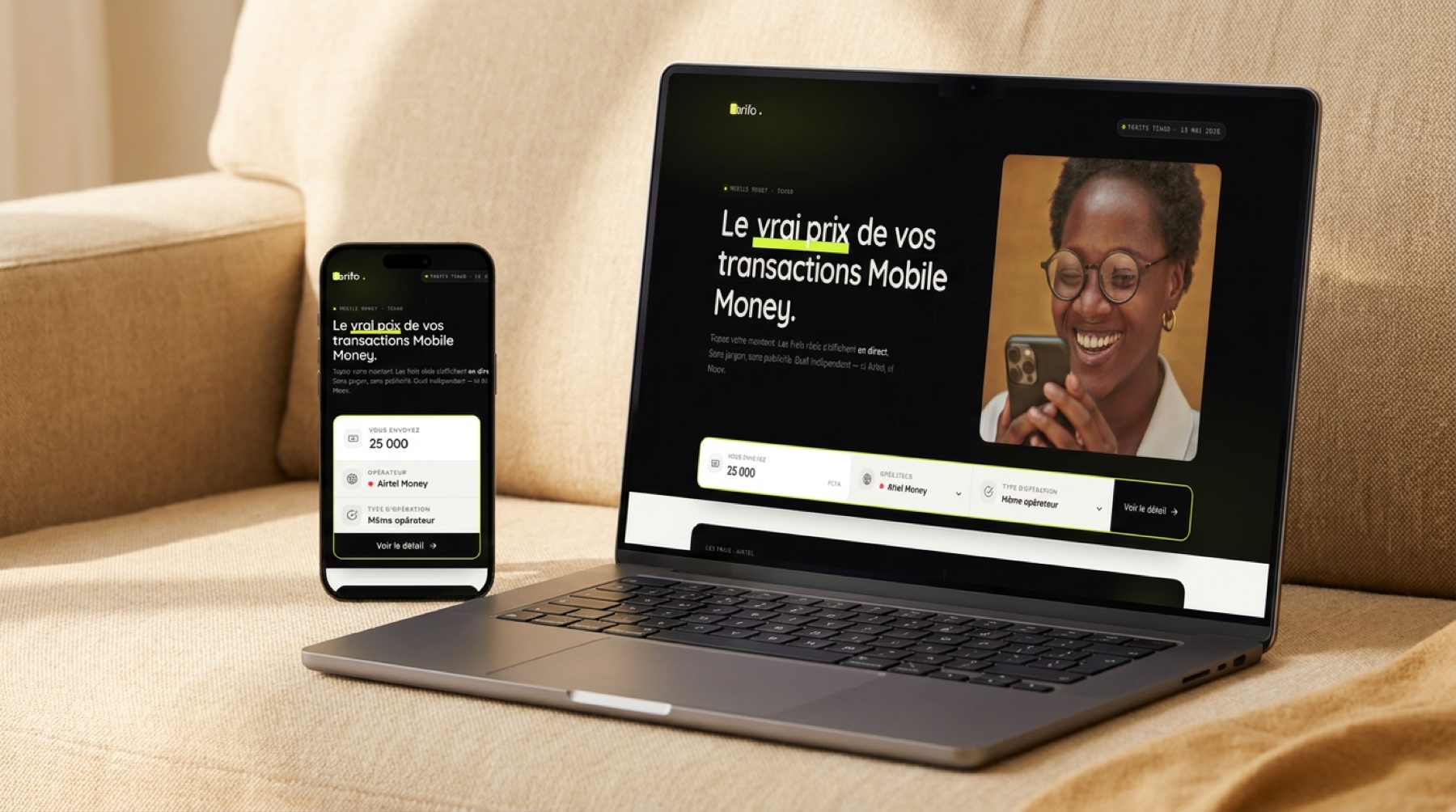 Tarifo affiché simultanément sur un ordinateur portable et un smartphone, posés sur un bureau.